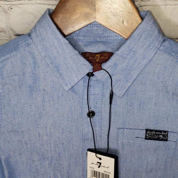 7 For All Mankind Button down - Picture 2 of 4
